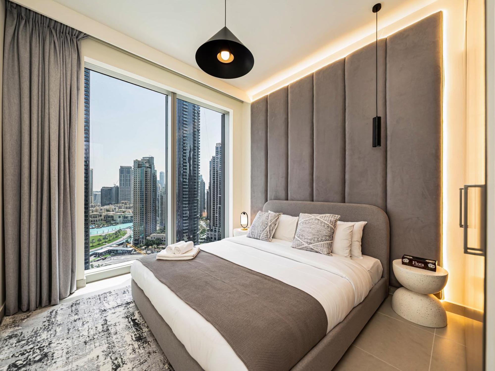 Luxury 4br Apt-iconic Burj Khalifa &fountain Views