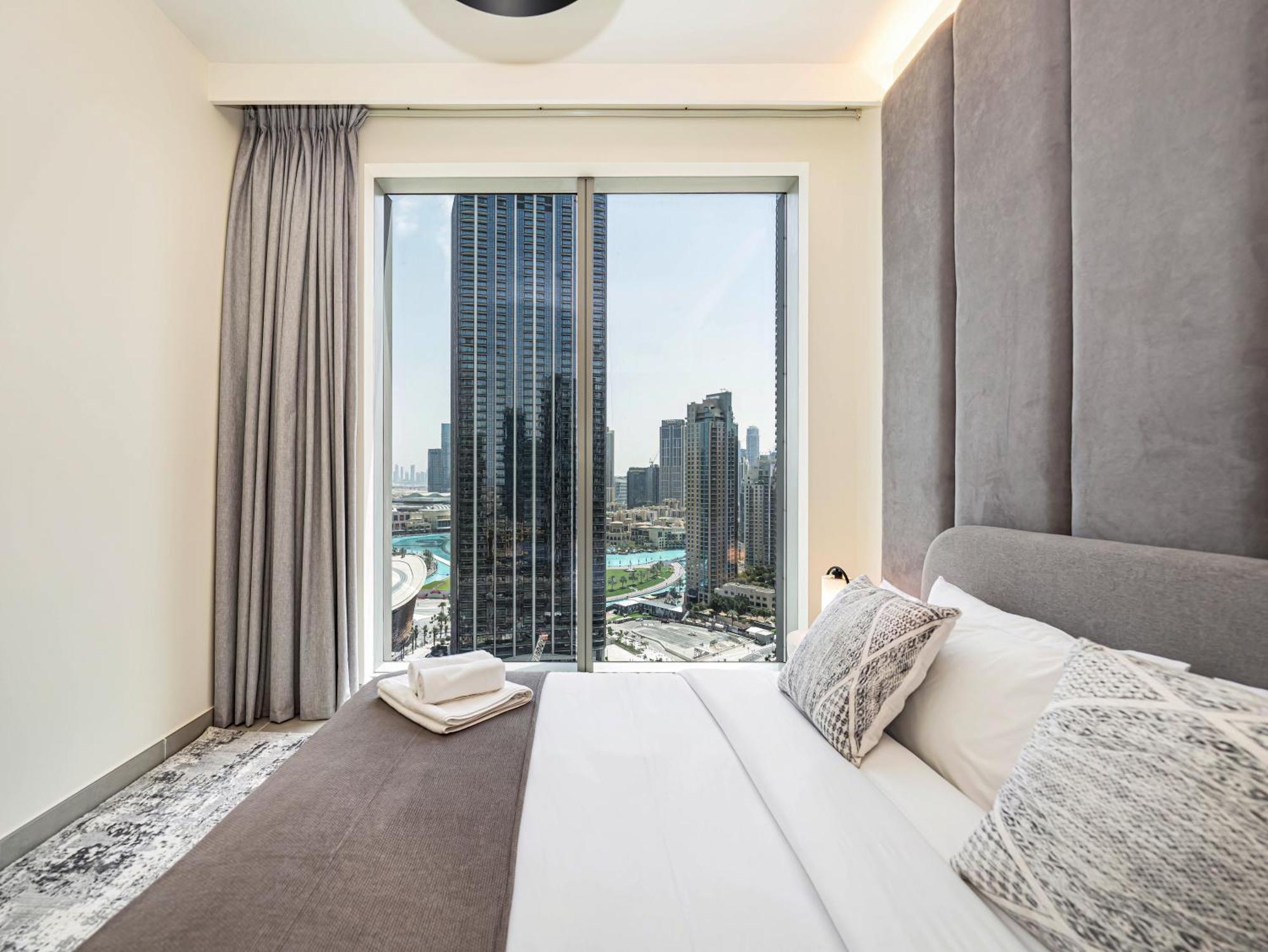 Luxury 4br Apt-iconic Burj Khalifa &fountain Views
