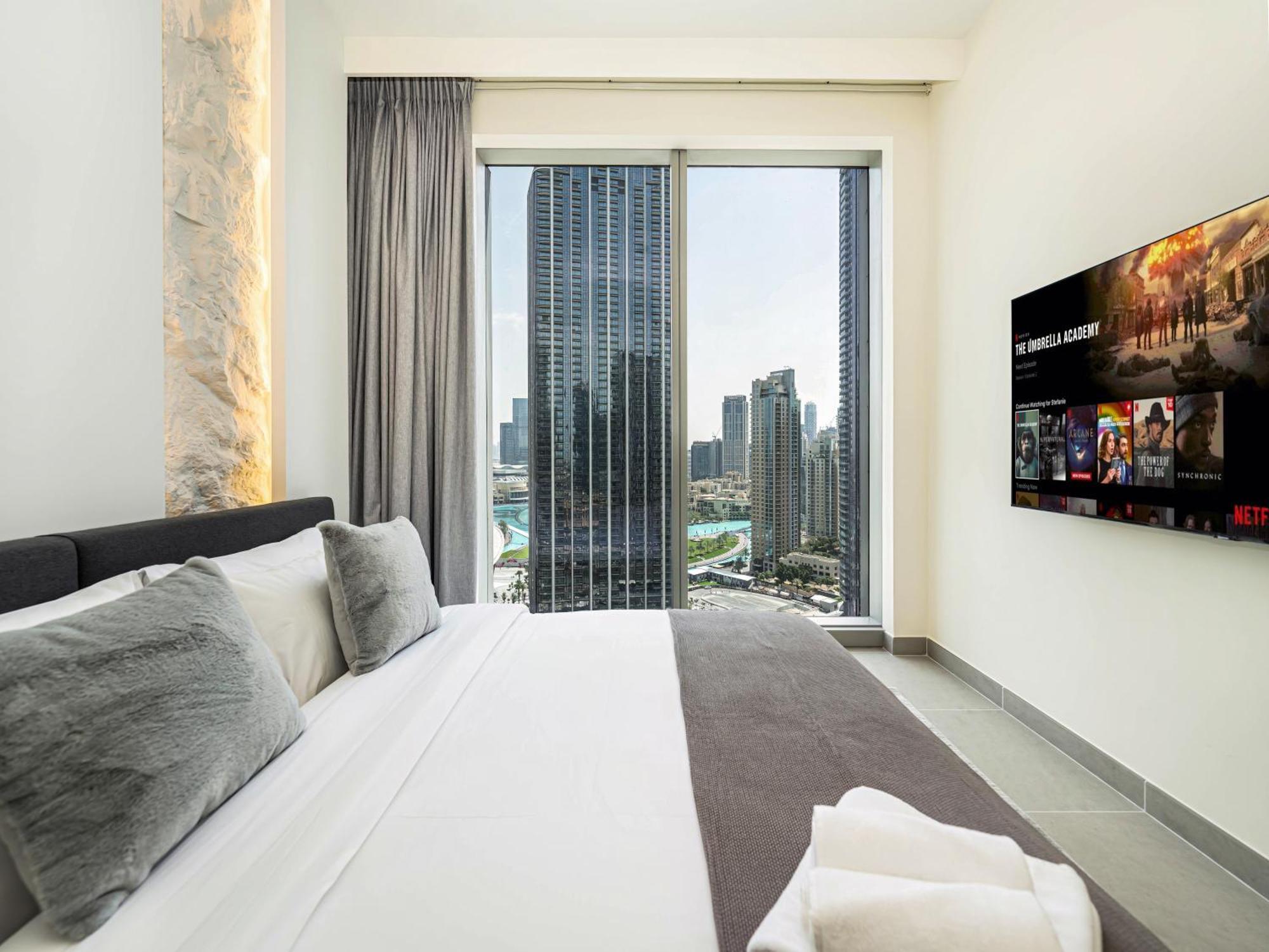 Luxury 4br Apt-iconic Burj Khalifa &fountain Views Dubai