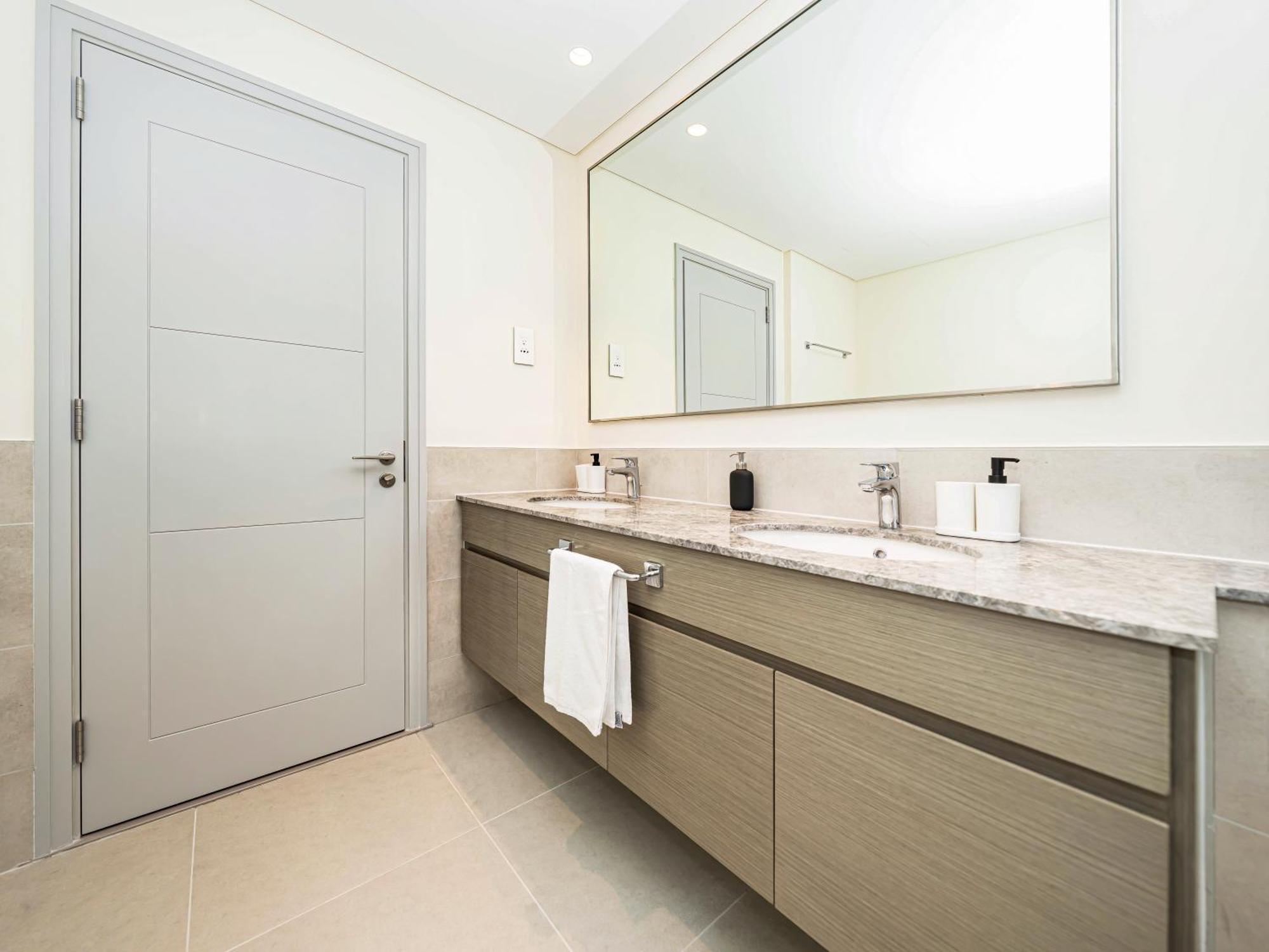 Apartment Luxury 4br Apt-iconic Burj Khalifa &fountain Views Dubai