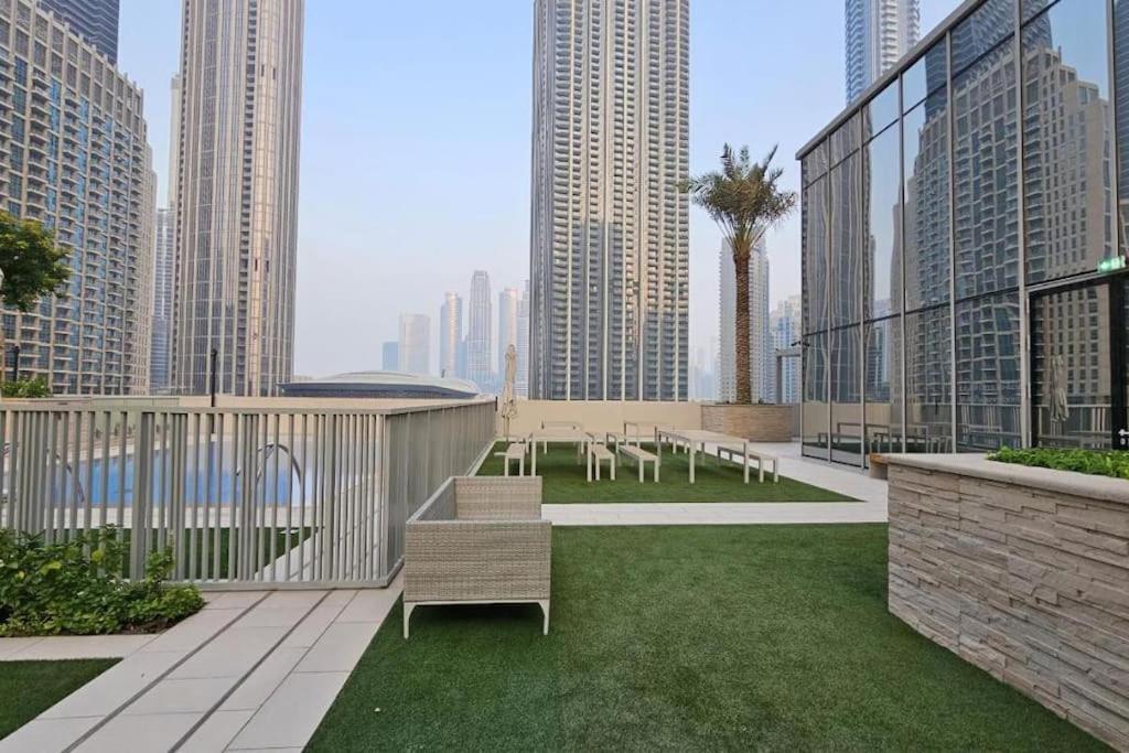 Luxury 4br Apt-iconic Burj Khalifa &fountain Views Apartment *