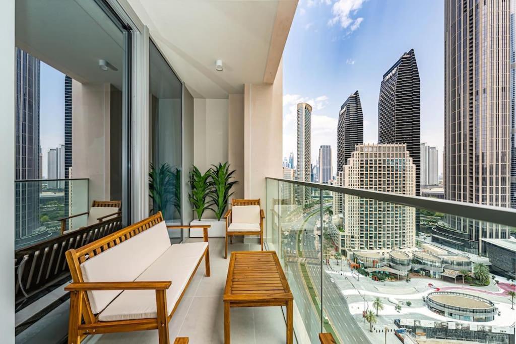 Luxury 4br Apt-iconic Burj Khalifa &fountain Views Apartment
