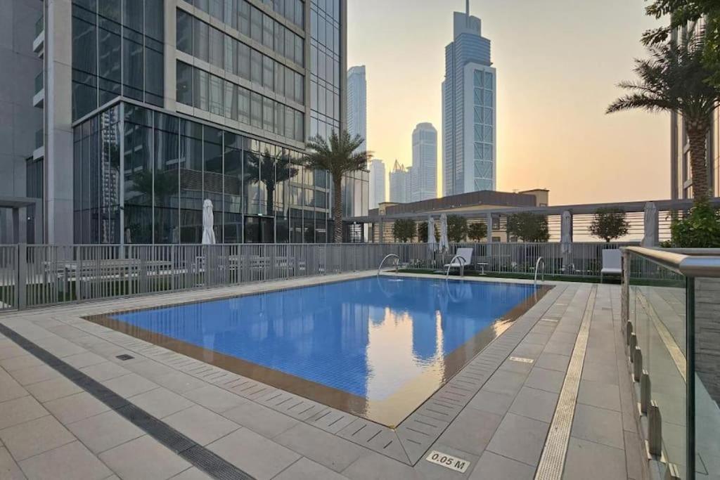 Luxury 4br Apt-iconic Burj Khalifa &fountain Views Dubai