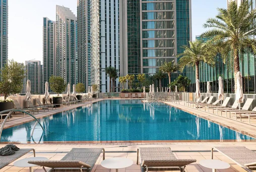 Luxury 4br Apt-iconic Burj Khalifa &fountain Views