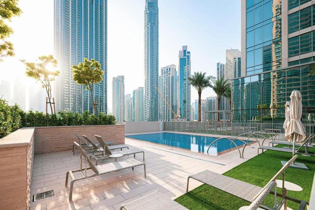 Luxury 4br Apt-iconic Burj Khalifa &fountain Views