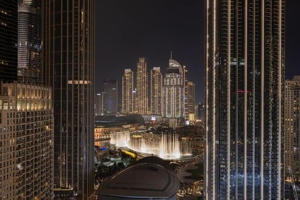 Luxury 4br Apt-iconic Burj Khalifa &fountain Views * Dubai