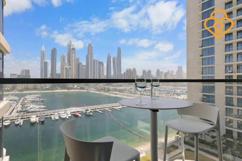 Keysplease Full Seaview 2 Bedroom Private Beach, Emaar Beachfront * Dubai