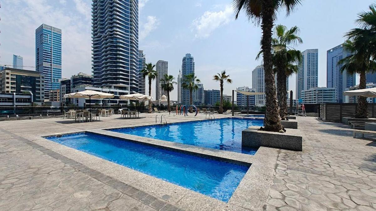 Wonderful 1-bedroom With Canal View At Sparkle Tower In Marina *