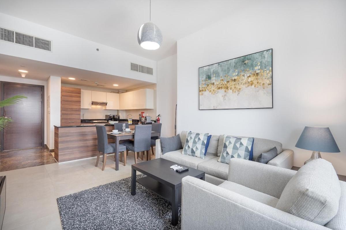 Wonderful 1-bedroom With Canal View At Sparkle Tower In Marina * Dubai