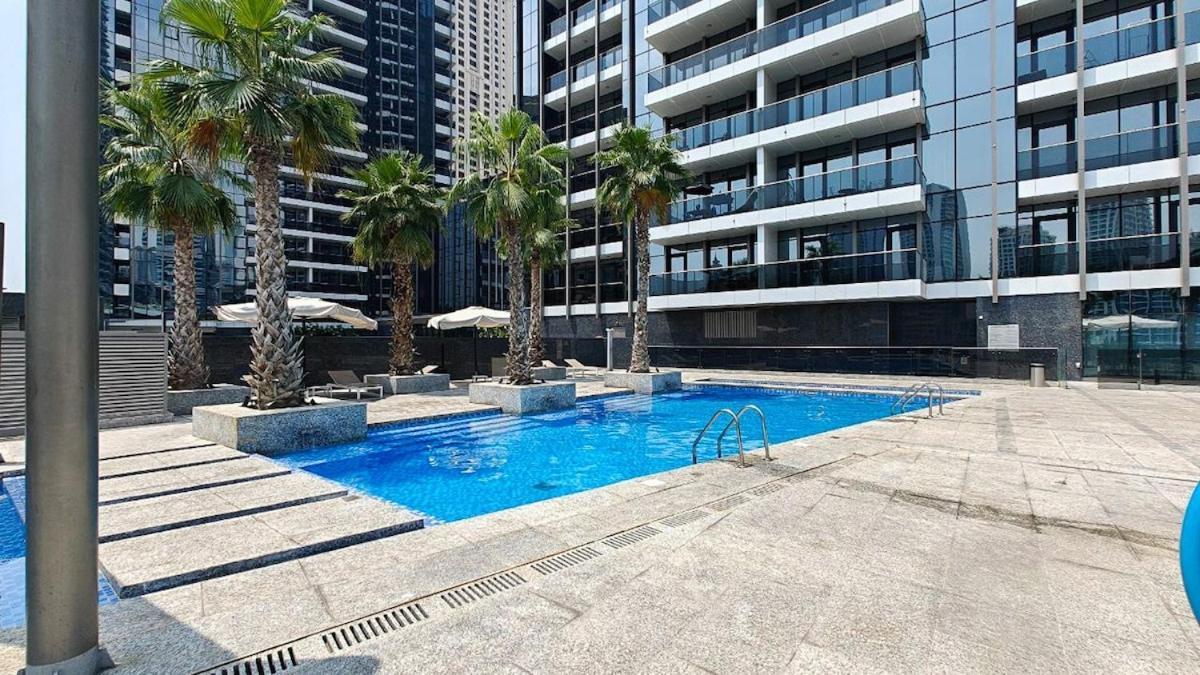 Wonderful 1-bedroom With Canal View At Sparkle Tower In Marina Apartment Dubai