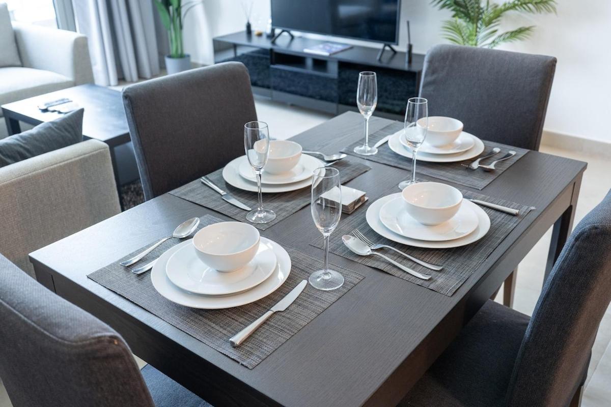 Apartment Wonderful 1-bedroom With Canal View At Sparkle Tower In Marina