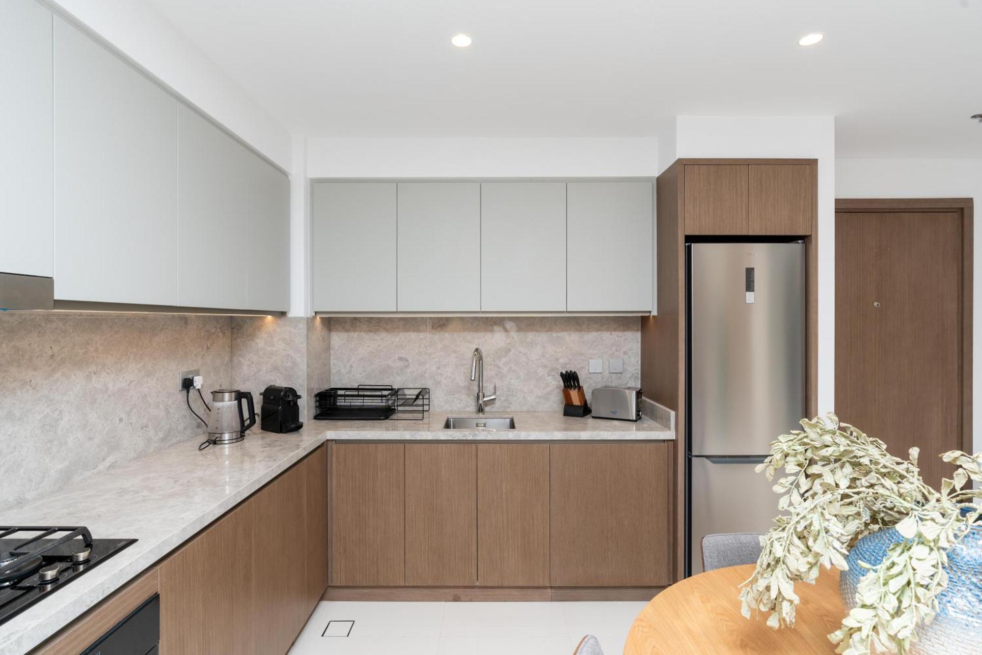 Isle Tower 1 - Beachfront Stunning - Full Sea Views *