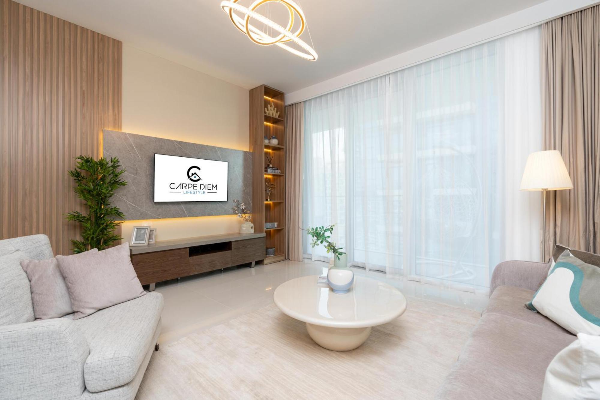Apartment Isle Tower 1 - Beachfront Stunning - Full Sea Views