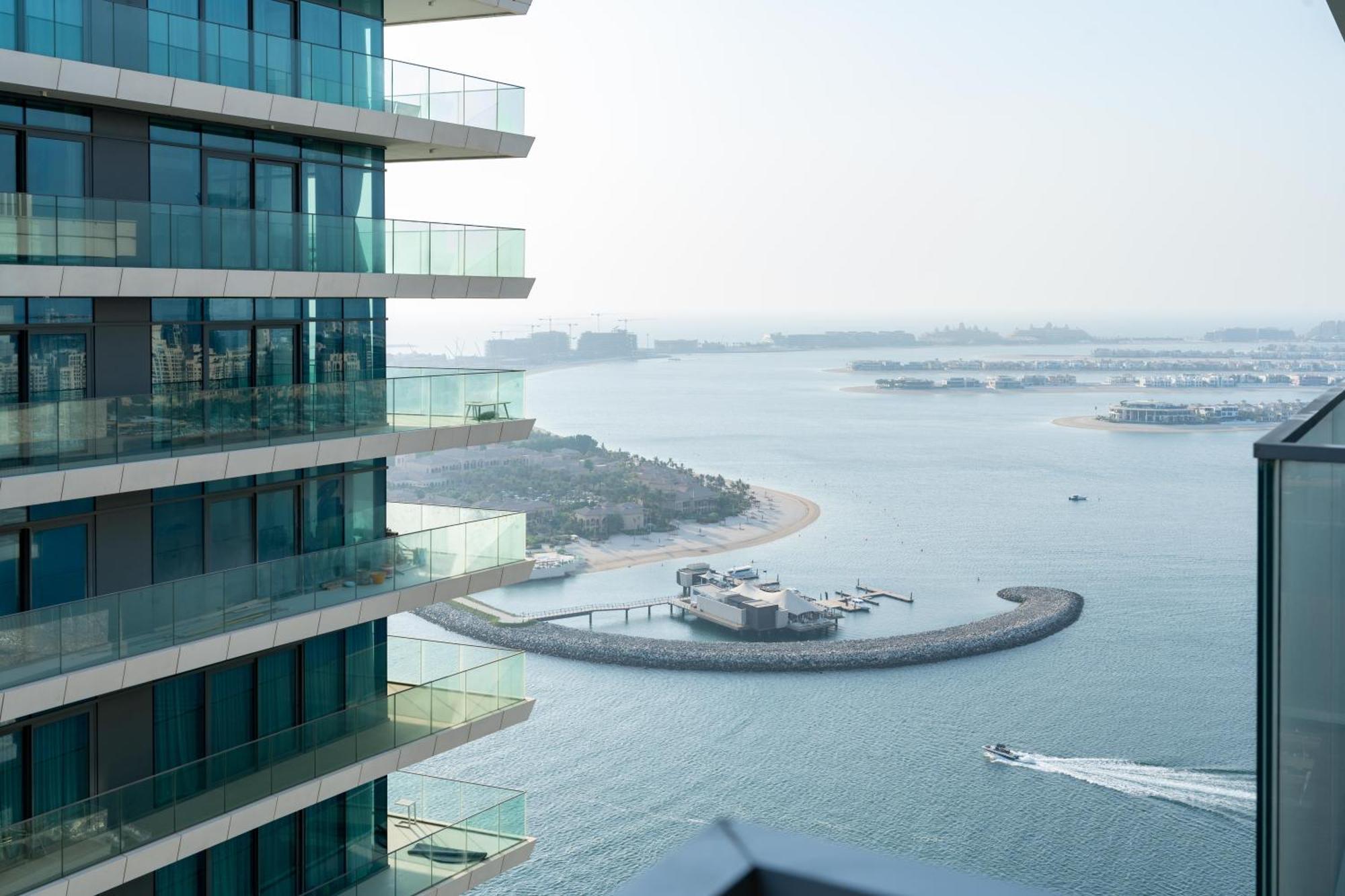 Isle Tower 1 - Beachfront Stunning - Full Sea Views Apartment Dubai