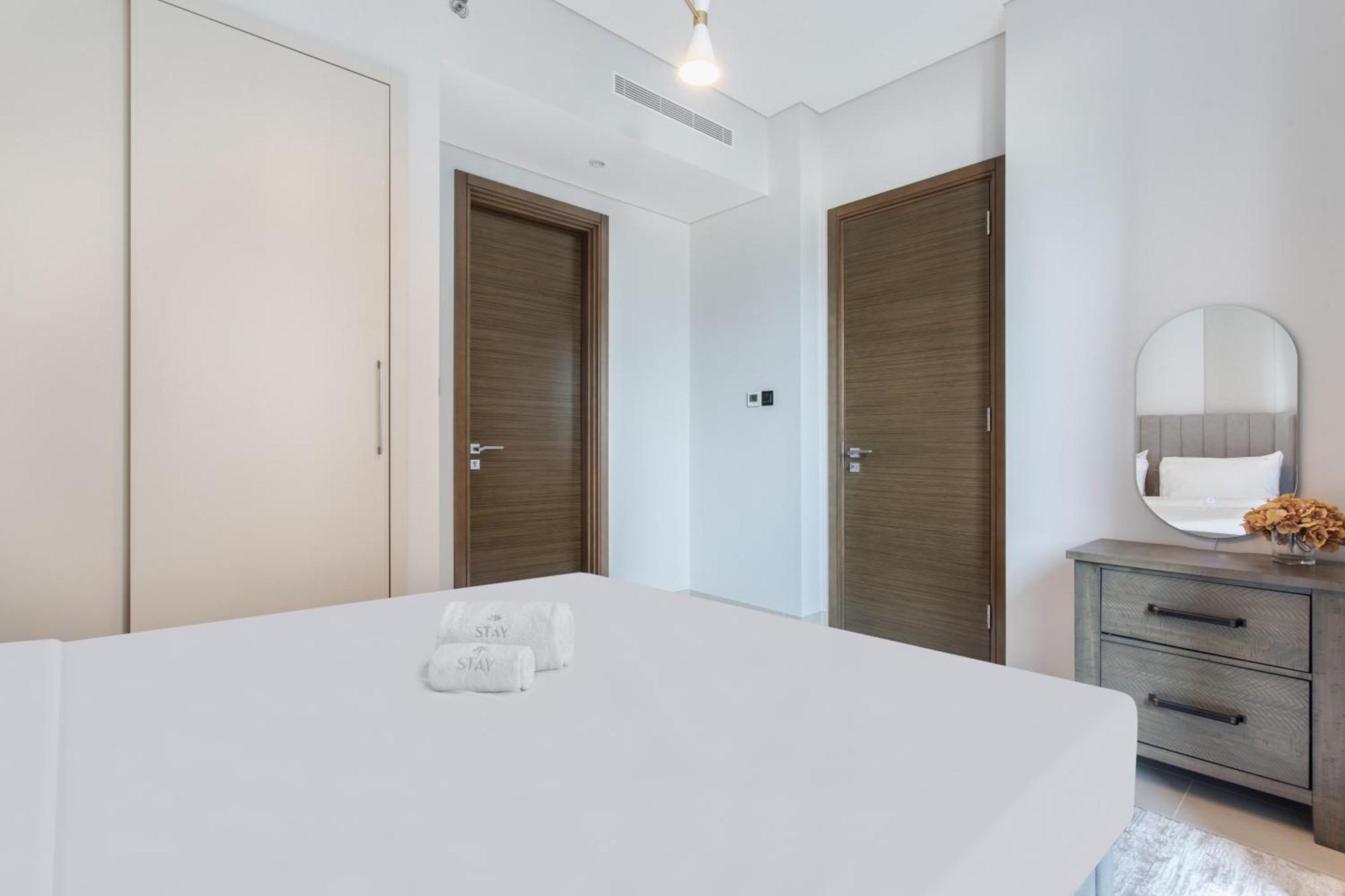 Apartment By Latinem Luxury 2br Cv A813 Near Burj Khalifa *