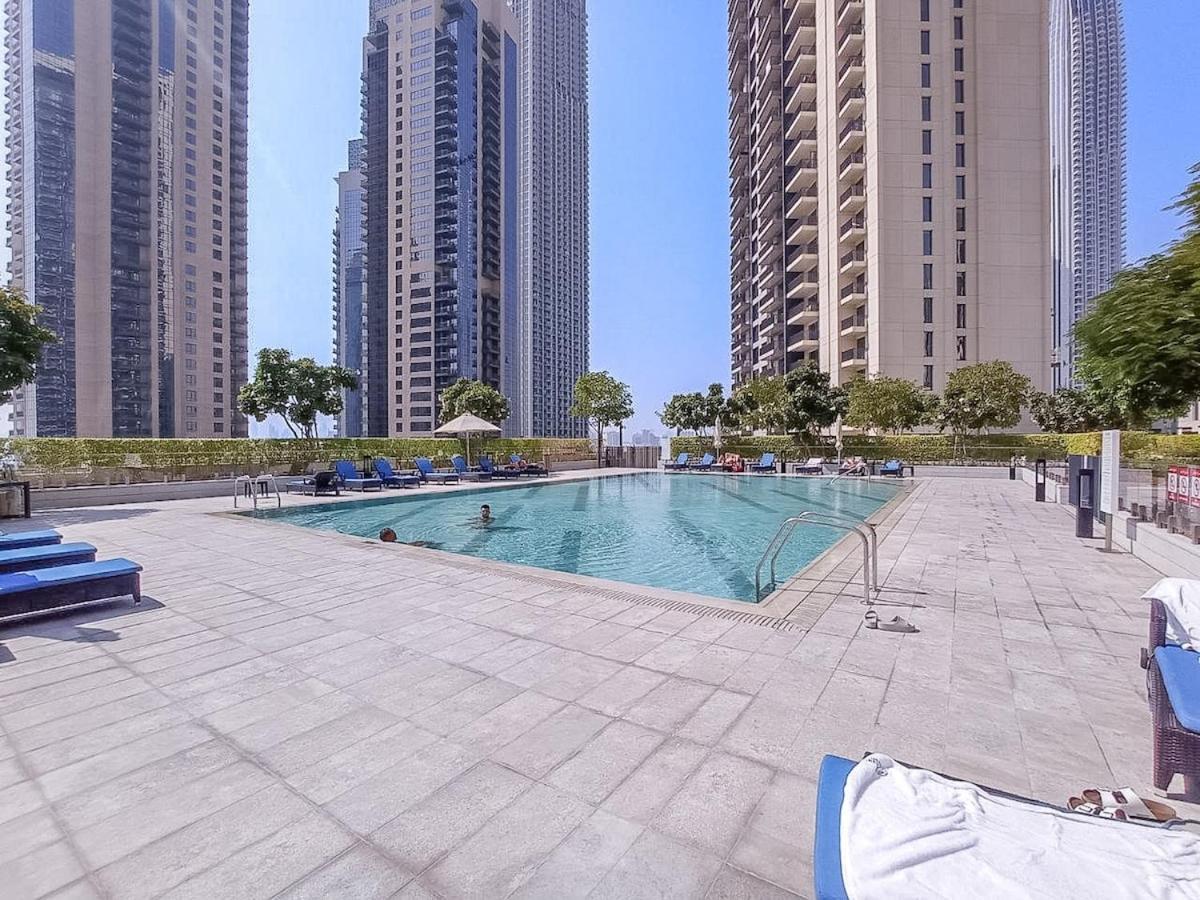 Captivating 1br In Creek Harbour