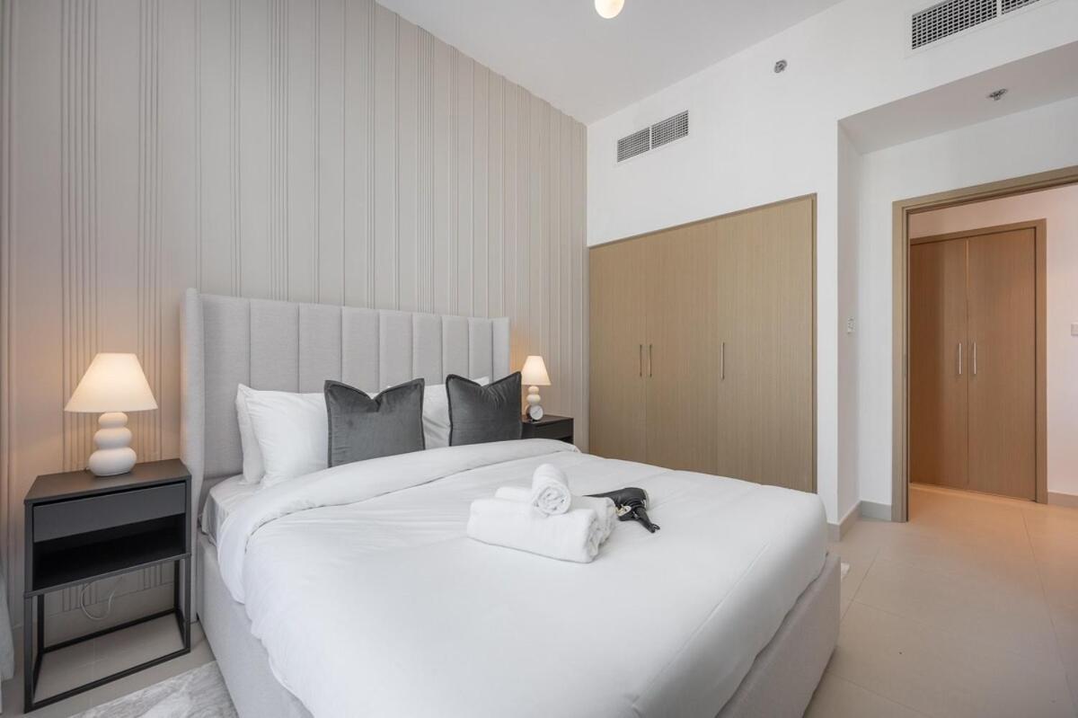 Captivating 1br In Creek Harbour Apartment