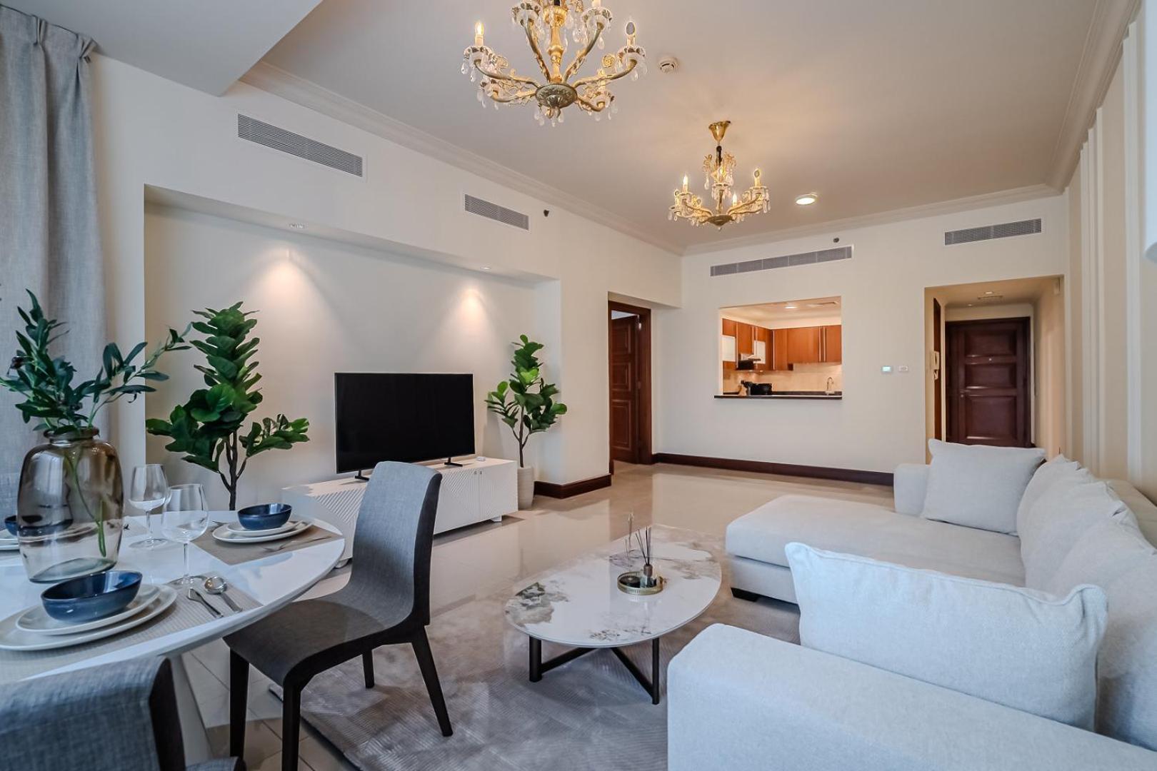 With Palm Jumeirah View I Golden Mile Apartment Dubai