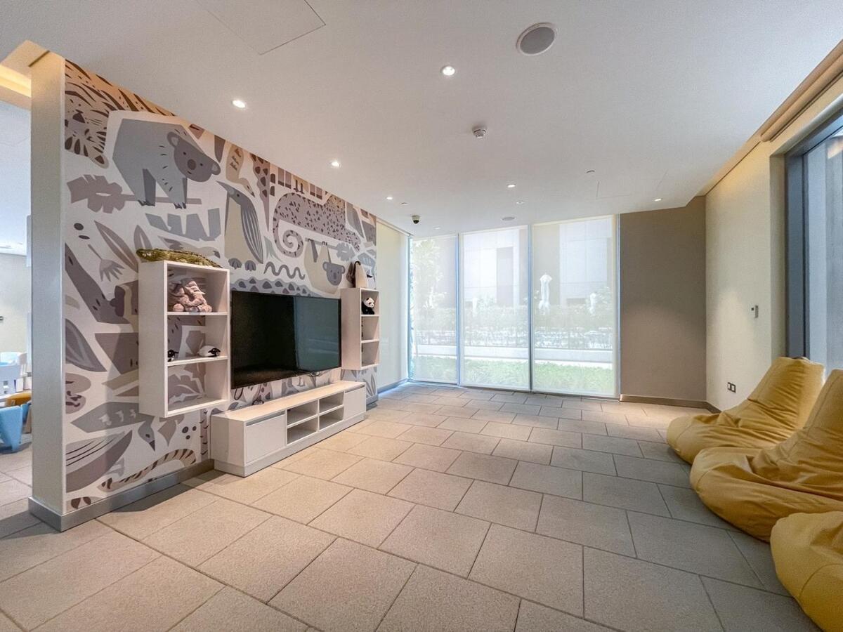 Apartment Stylish 2-bed Oasis With Pool In Peaceful Creek Harbour