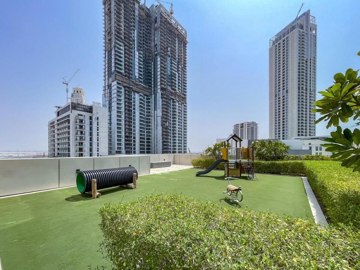Stylish 2-bed Oasis With Pool In Peaceful Creek Harbour