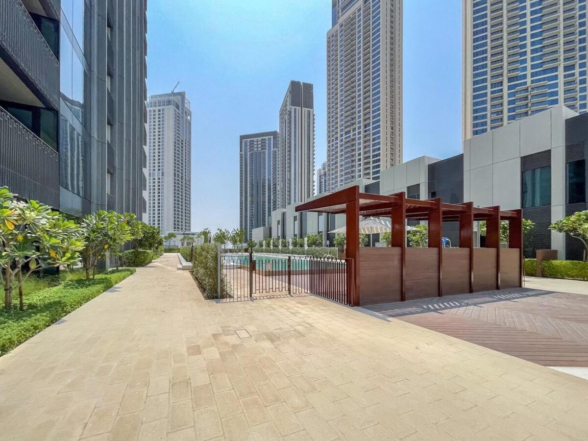Apartment Stylish 2-bed Oasis With Pool In Peaceful Creek Harbour Dubai