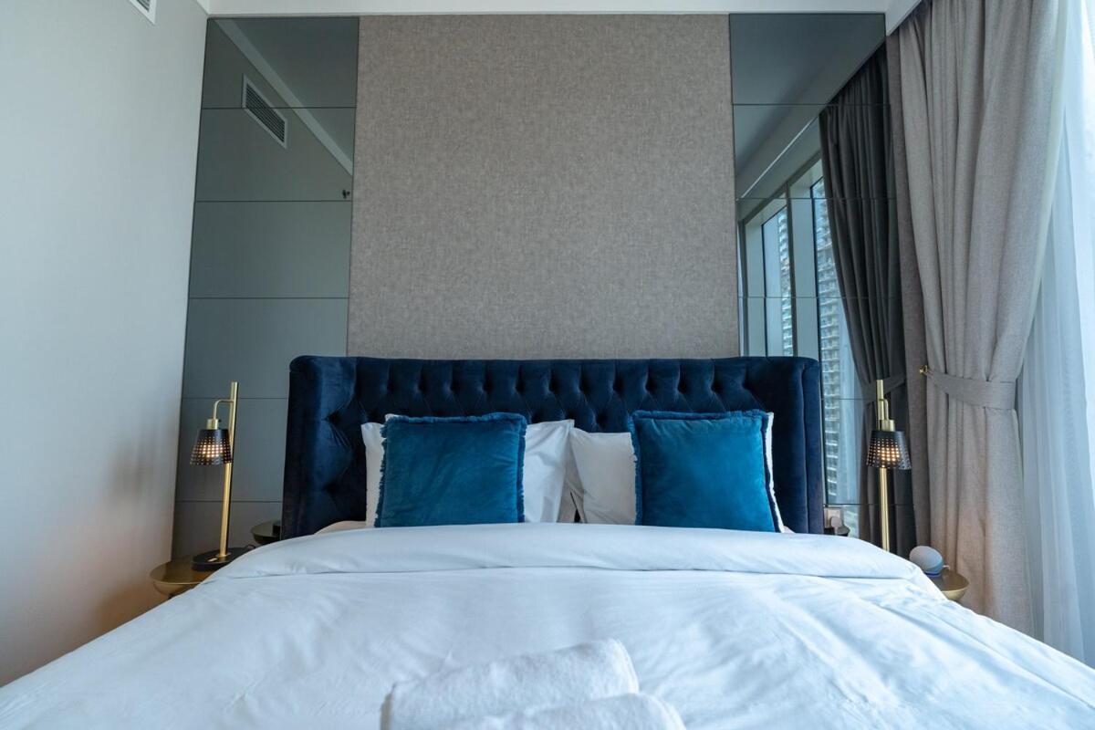 Stylish 2-bed Oasis With Pool In Peaceful Creek Harbour *