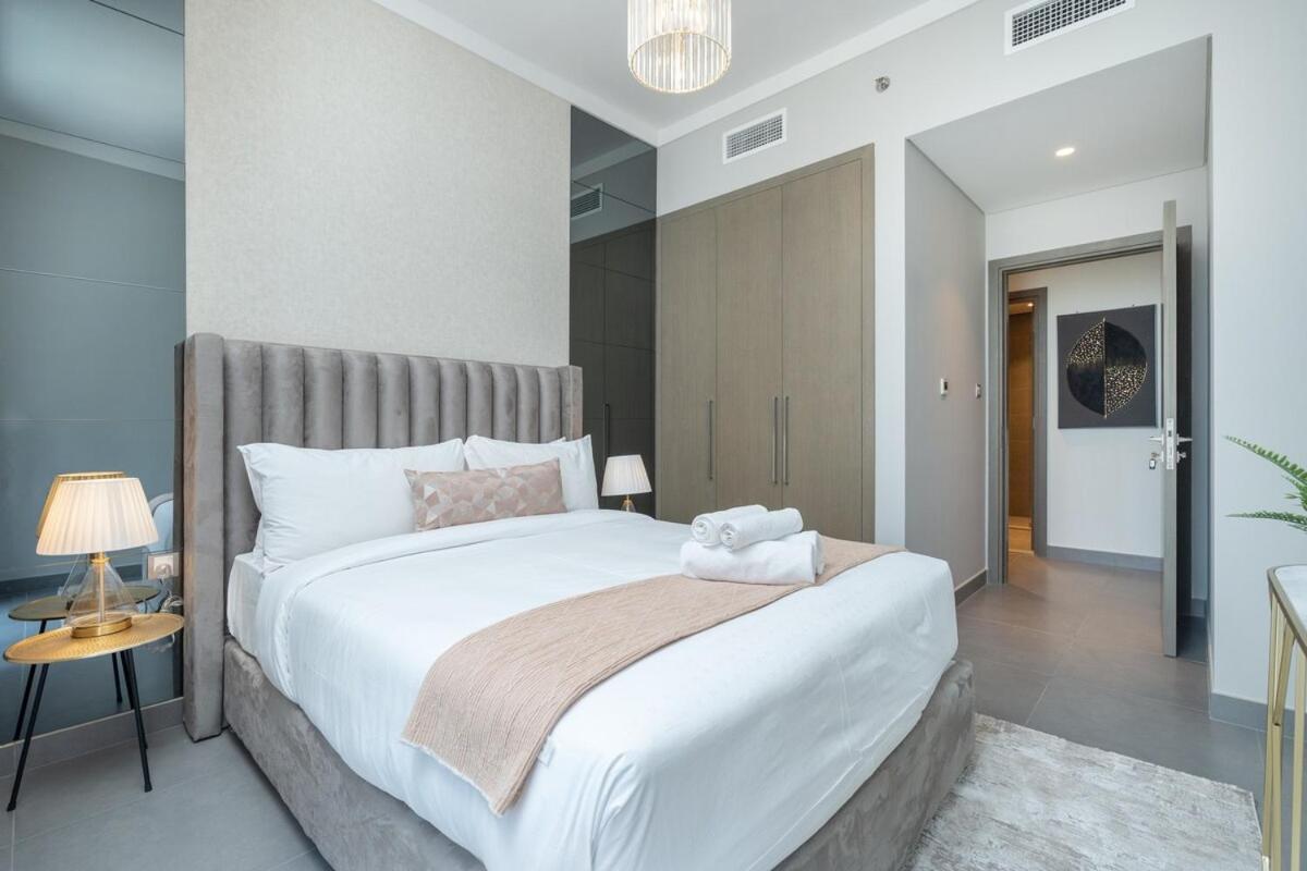 Stylish 2-bed Oasis With Pool In Peaceful Creek Harbour * Dubai