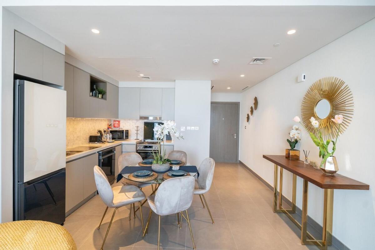 Apartment Stylish 2-bed Oasis With Pool In Peaceful Creek Harbour *