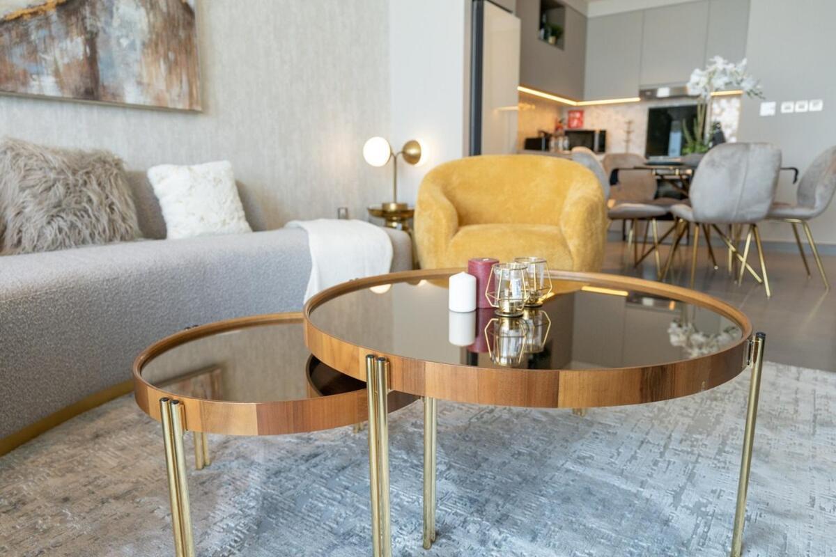 Apartment Stylish 2-bed Oasis With Pool In Peaceful Creek Harbour Dubai