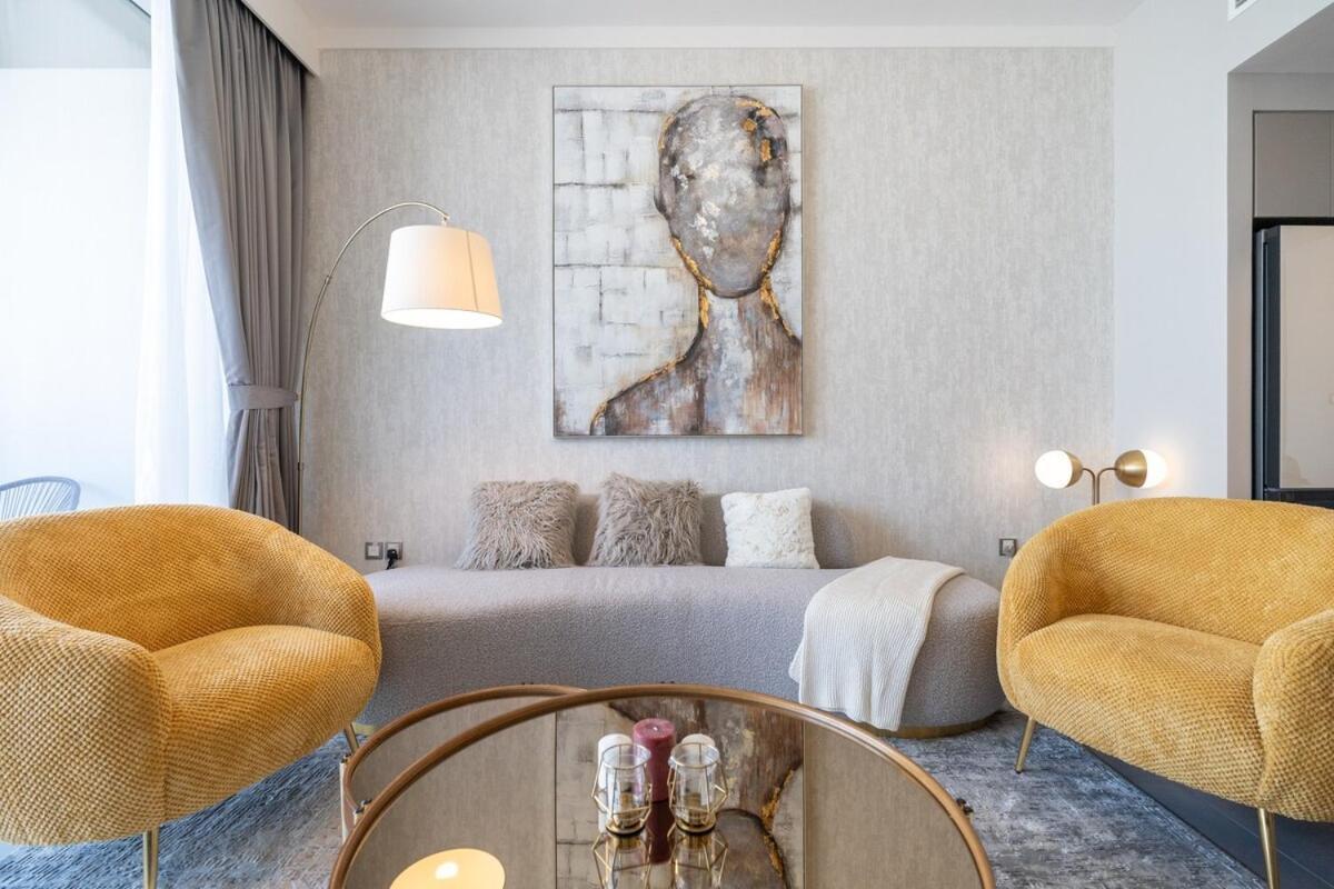 Apartment Stylish 2-bed Oasis With Pool In Peaceful Creek Harbour *