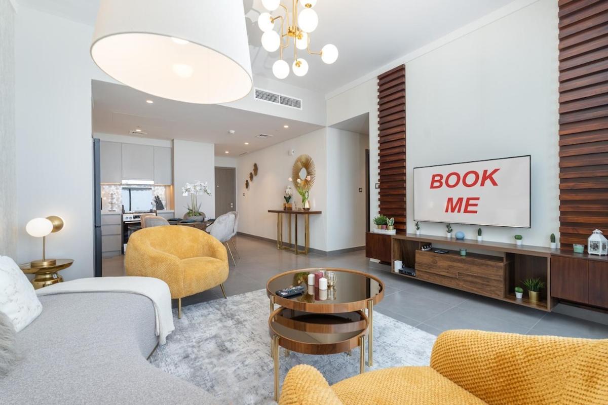 Stylish 2-bed Oasis With Pool In Peaceful Creek Harbour Apartment *