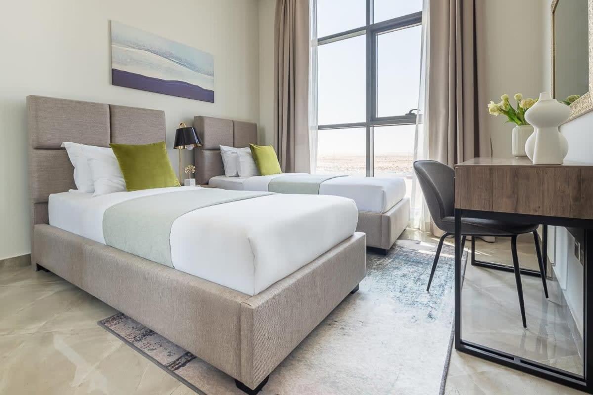 Frank Porter - Majestique 2 Apartment