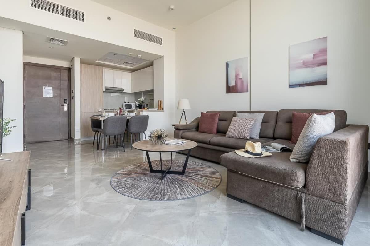 Frank Porter - Majestique 2 Apartment