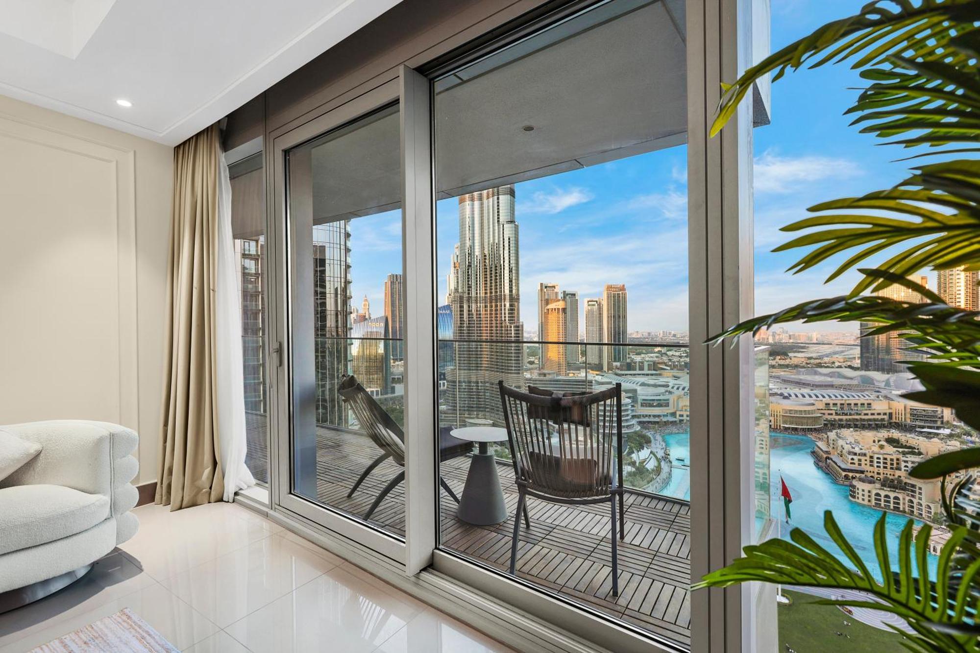 First Class 3br With Full Burj Khalifa And Fountain View Dubai