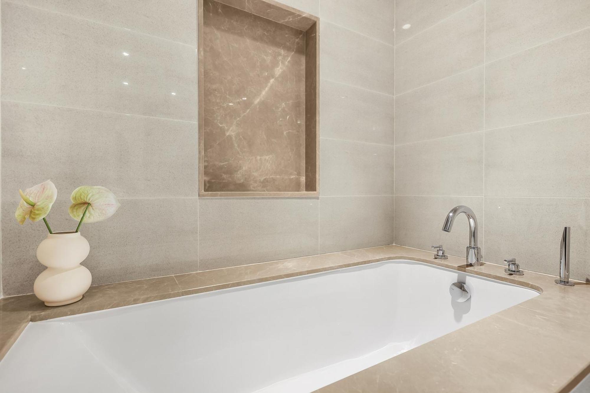 First Class 3br With Full Burj Khalifa And Fountain View Dubai