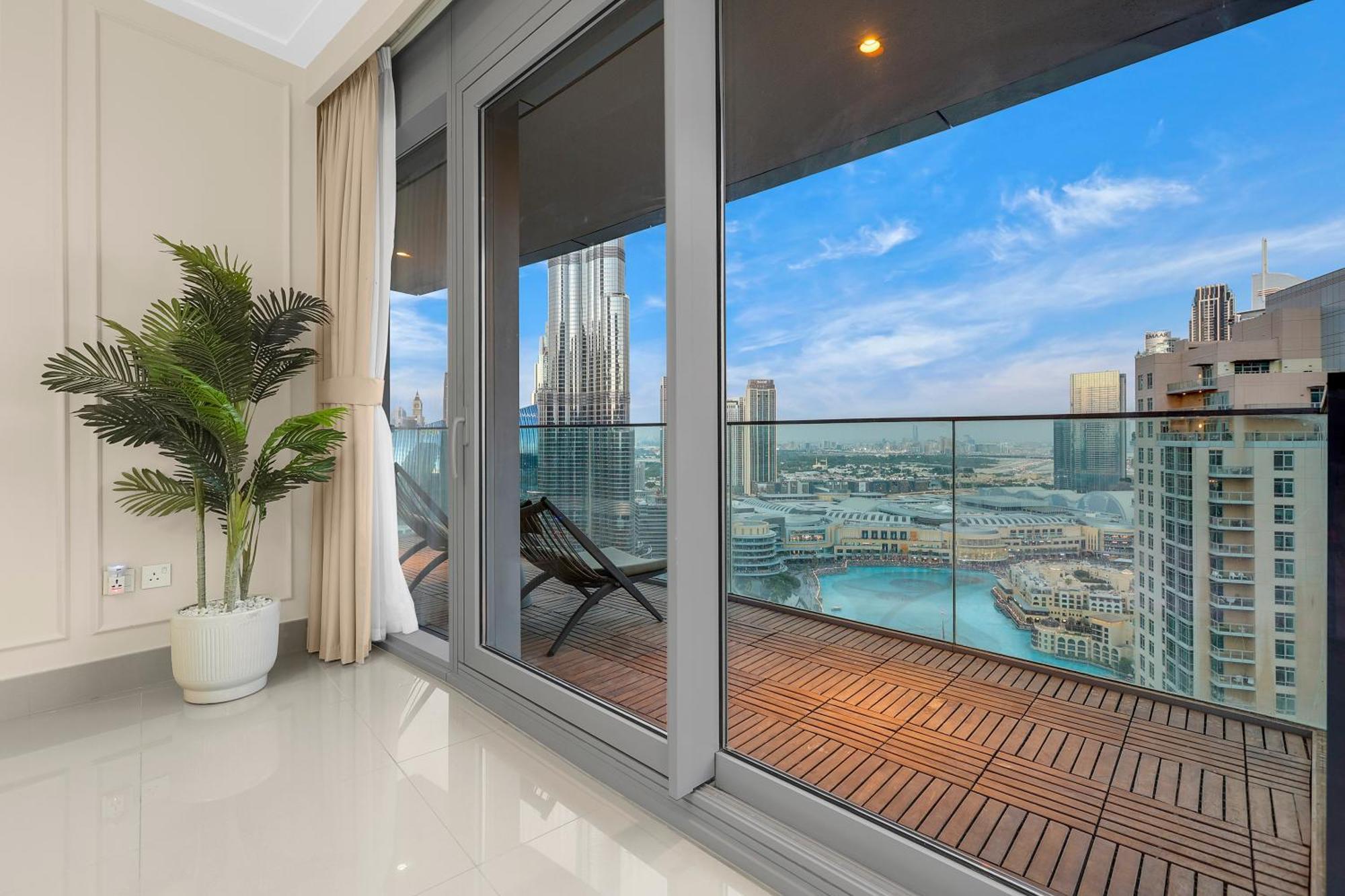 First Class 3br With Full Burj Khalifa And Fountain View Dubai
