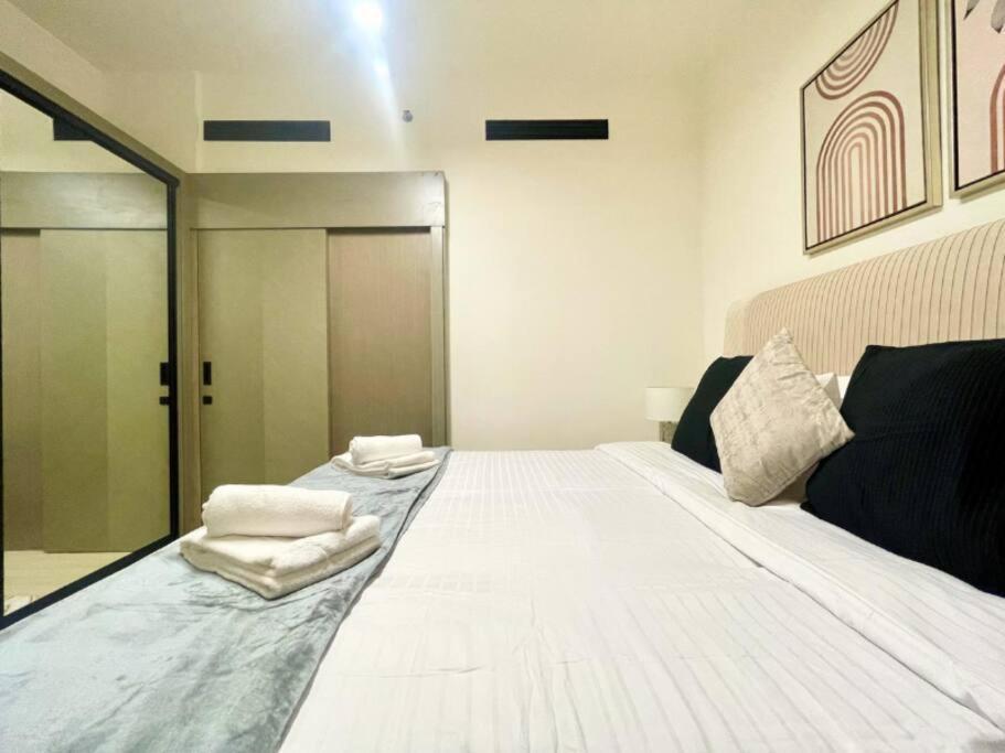 Premium Furnished 1br Binghatti Corner In Jvc Apartment Dubai