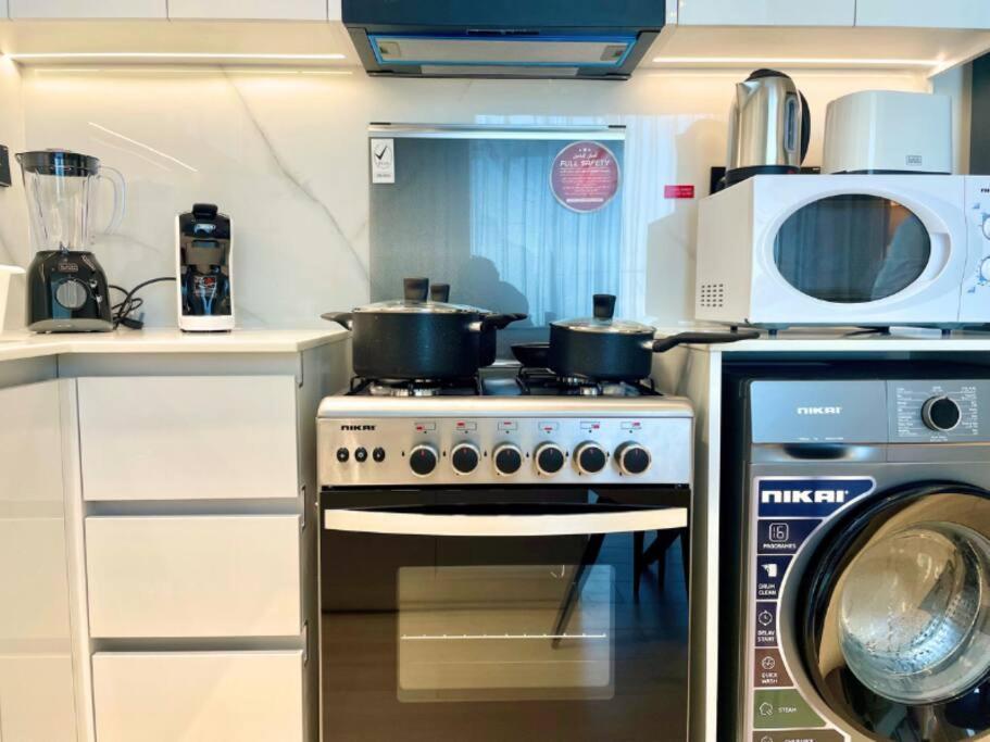 Apartment Premium Furnished 1br Binghatti Corner In Jvc *