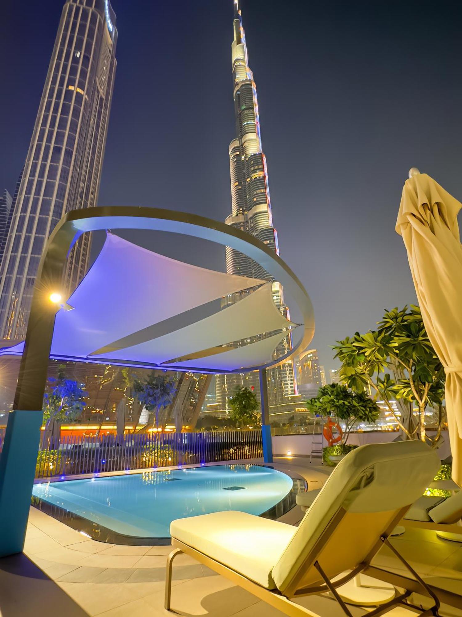 Grandeur 2 Bedroom I Burj Khalifa & Fountain Views I Free Parking, Gym, Pool, Wi-fi & Ps5 I By Skyline Serenity * Dubai