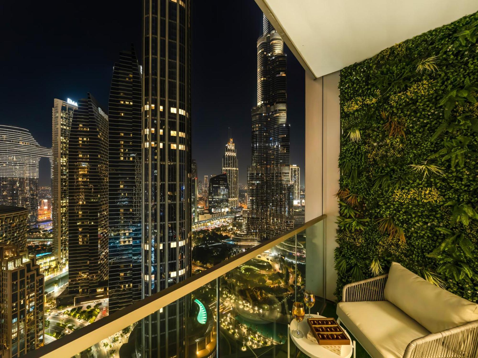Grandeur 2 Bedroom I Burj Khalifa & Fountain Views I Free Parking, Gym, Pool, Wi-fi & Ps5 I By Skyline Serenity * Dubai