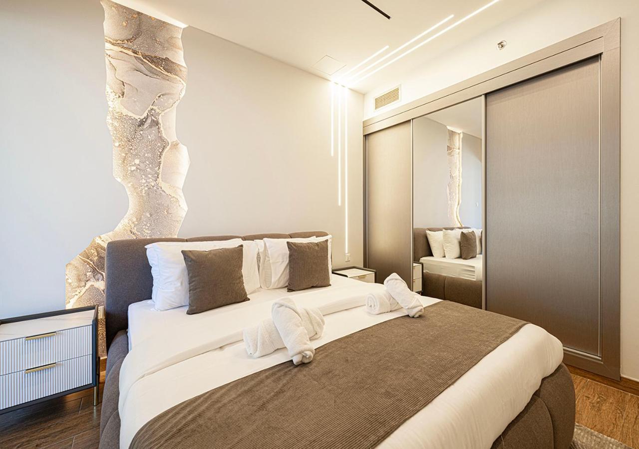 Luxury 4 Bhk Sea, Ain & Palm View In Marina! Apartment Dubai
