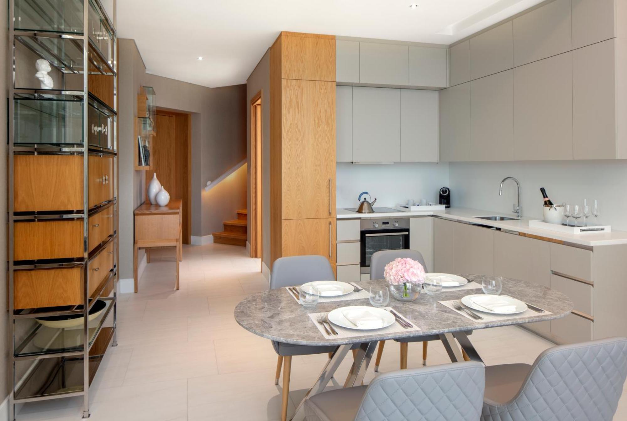 Sls & Residences Dubai