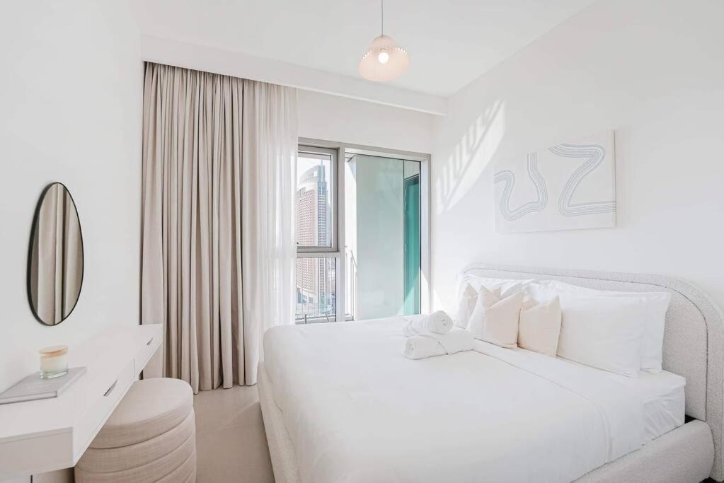 Living With Burj Khalifa Views Apartment Dubai