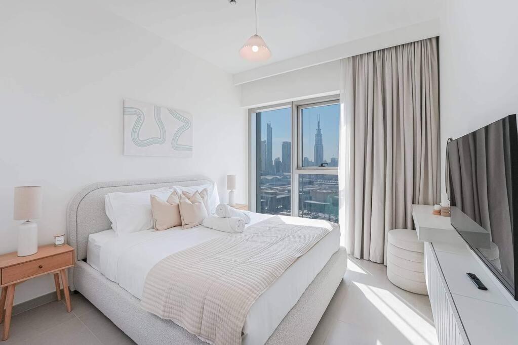 Living With Burj Khalifa Views Apartment *