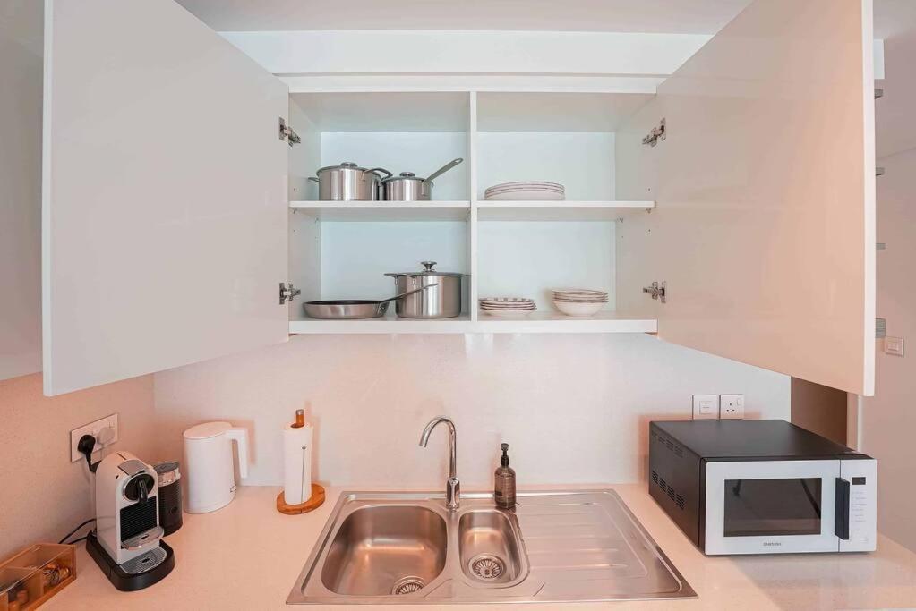Living With Burj Khalifa Views Apartment Dubai