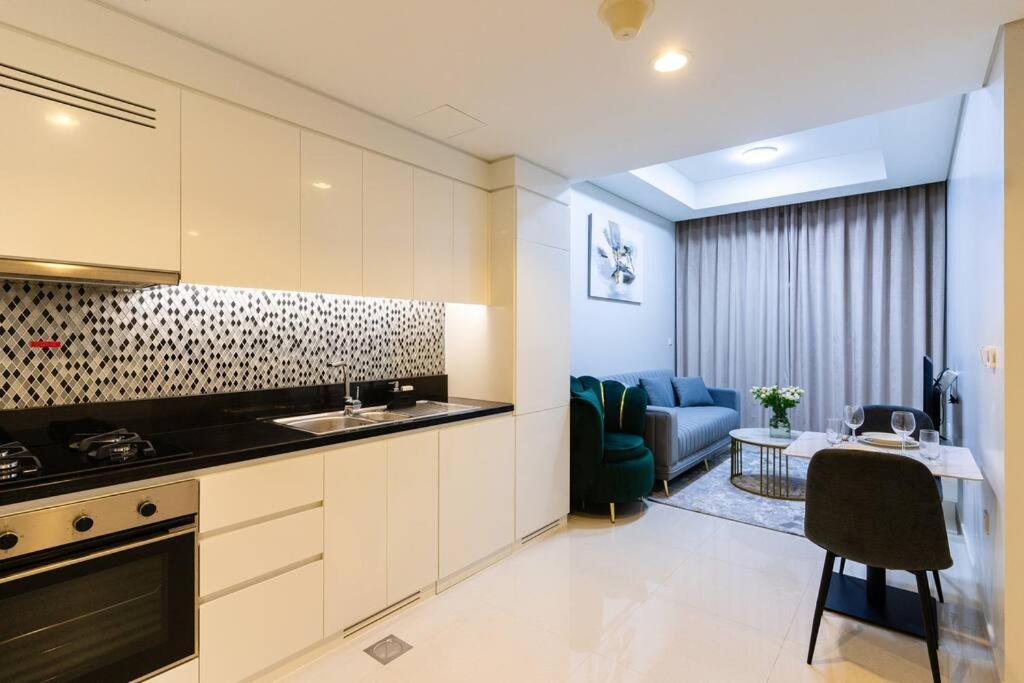 1br In Business Bay, Aykon Apartment