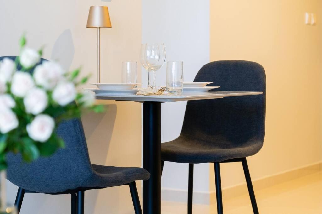 1br In Business Bay, Aykon *
