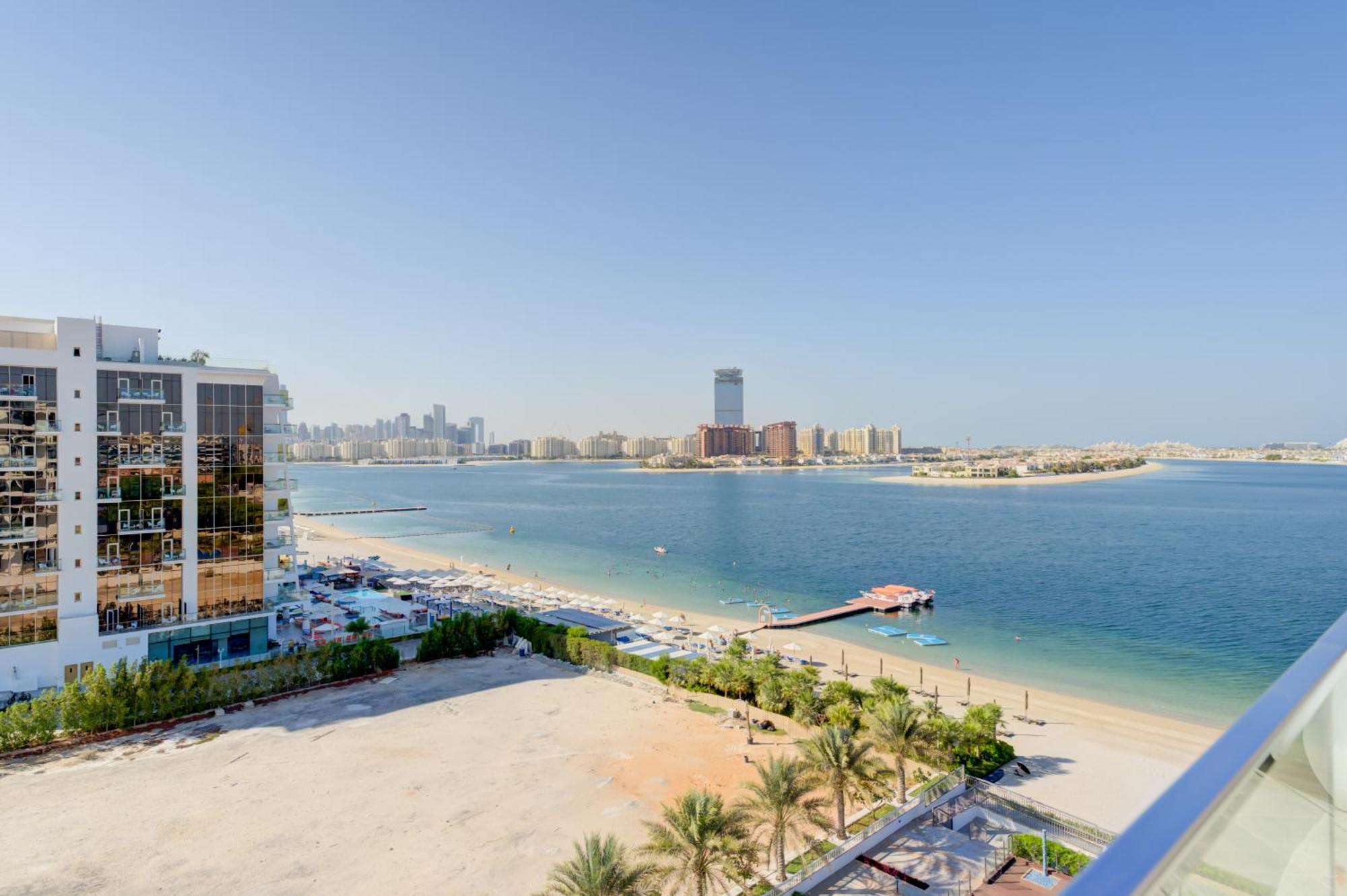 Stylish Palm Jumeriah 1-bed With Private Dubai