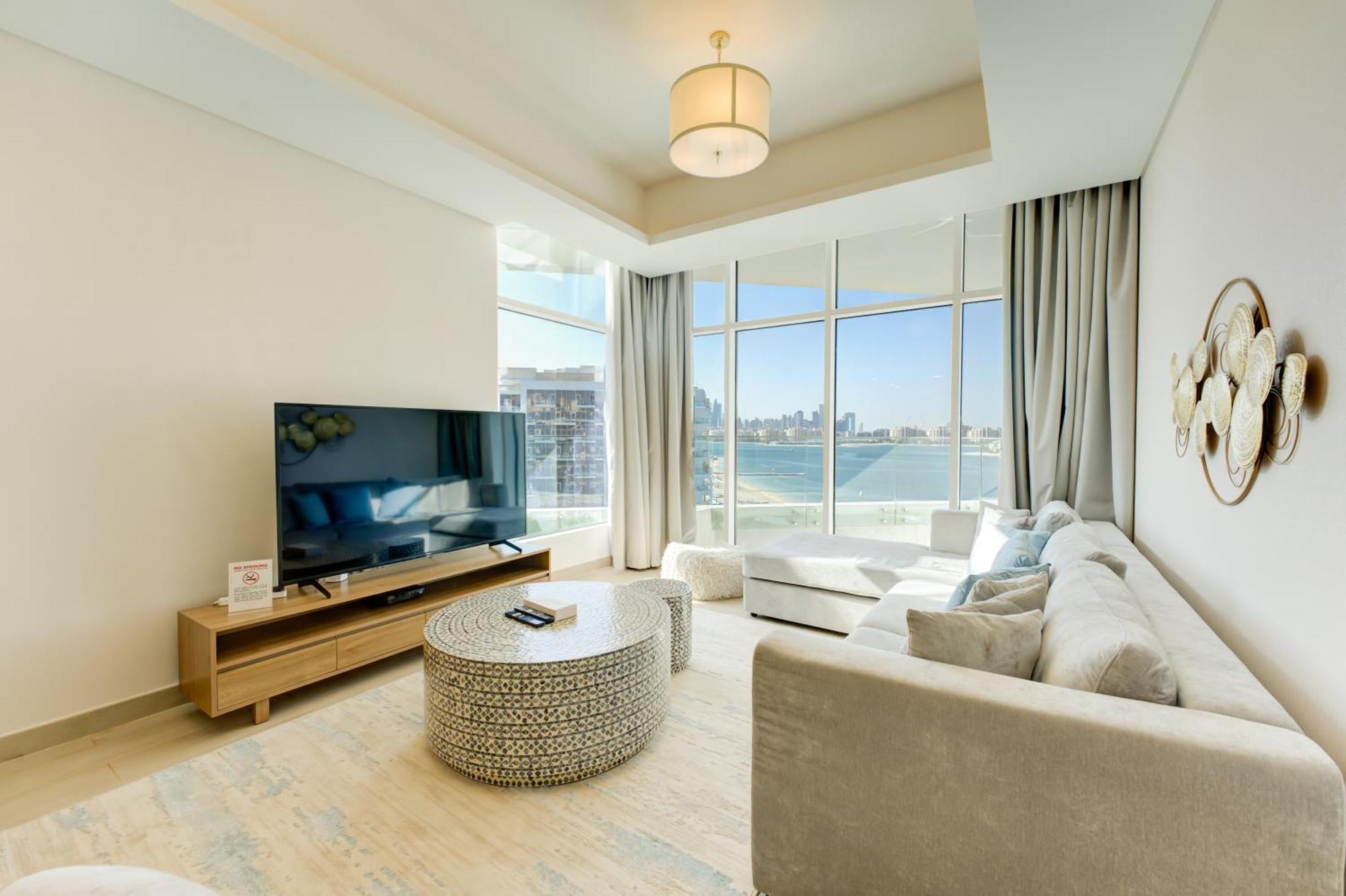 Stylish Palm Jumeriah 1-bed With Private * Dubai
