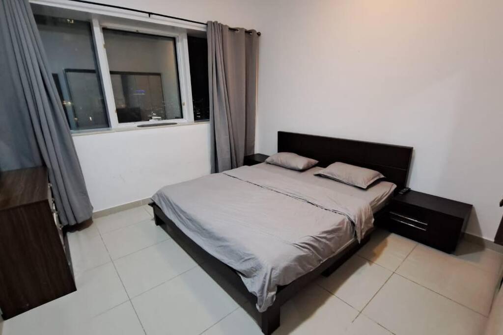 Apartment 2 Bedroom With 4 King Size Beds